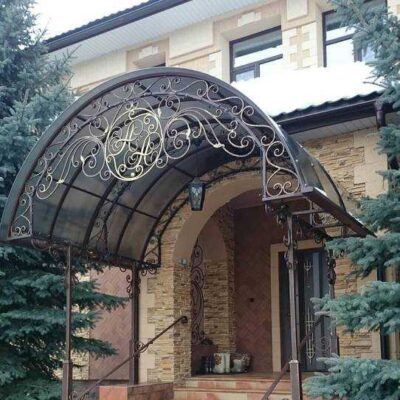 Кованый козырек в форме арки-волны №56